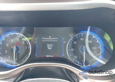 2020 Chrysler Voyager Lxi из США, поврежденный, VIN 2C4RC1DGXLR198575